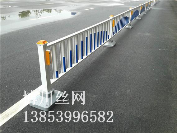 海东市市政道路护栏护栏网 - 价格